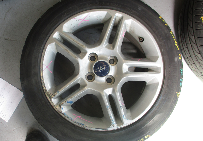 Multi-spoke alloy — before restoration